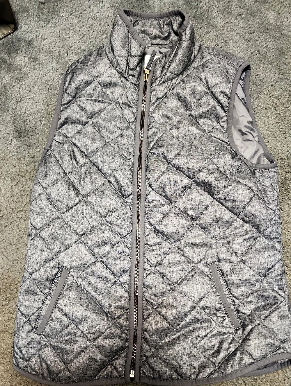 Old Navy Quilted Puffer Vest Gray Small